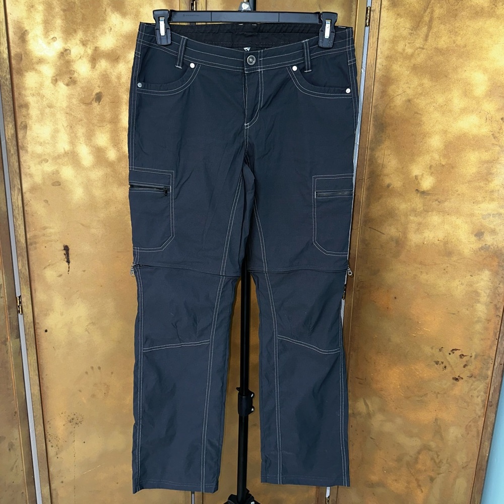 Kuhl 10R Black Convertible Cargo Pants.